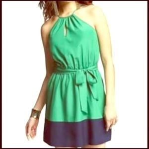 Express keyhole halter dress with pockets!!